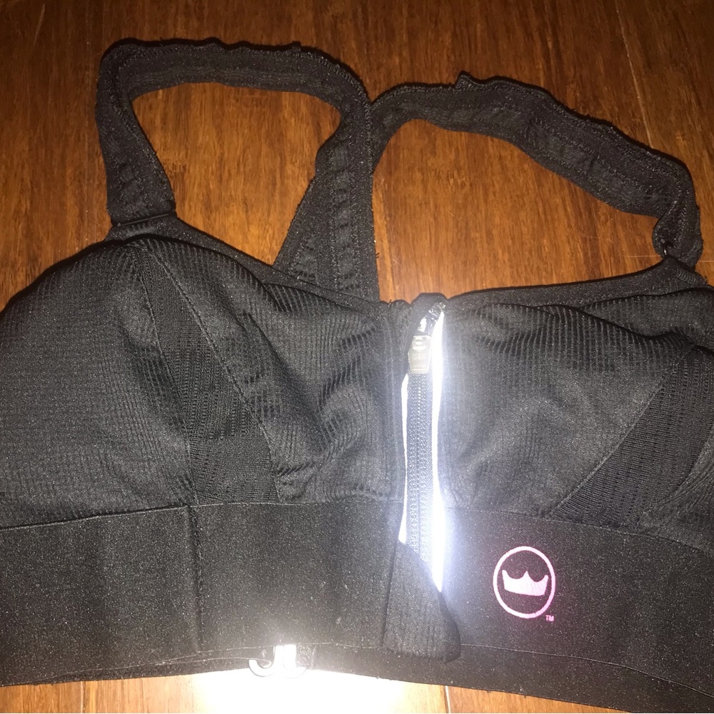 SHEFIT ULTIMATE SPORTS BRA. - Sz Small